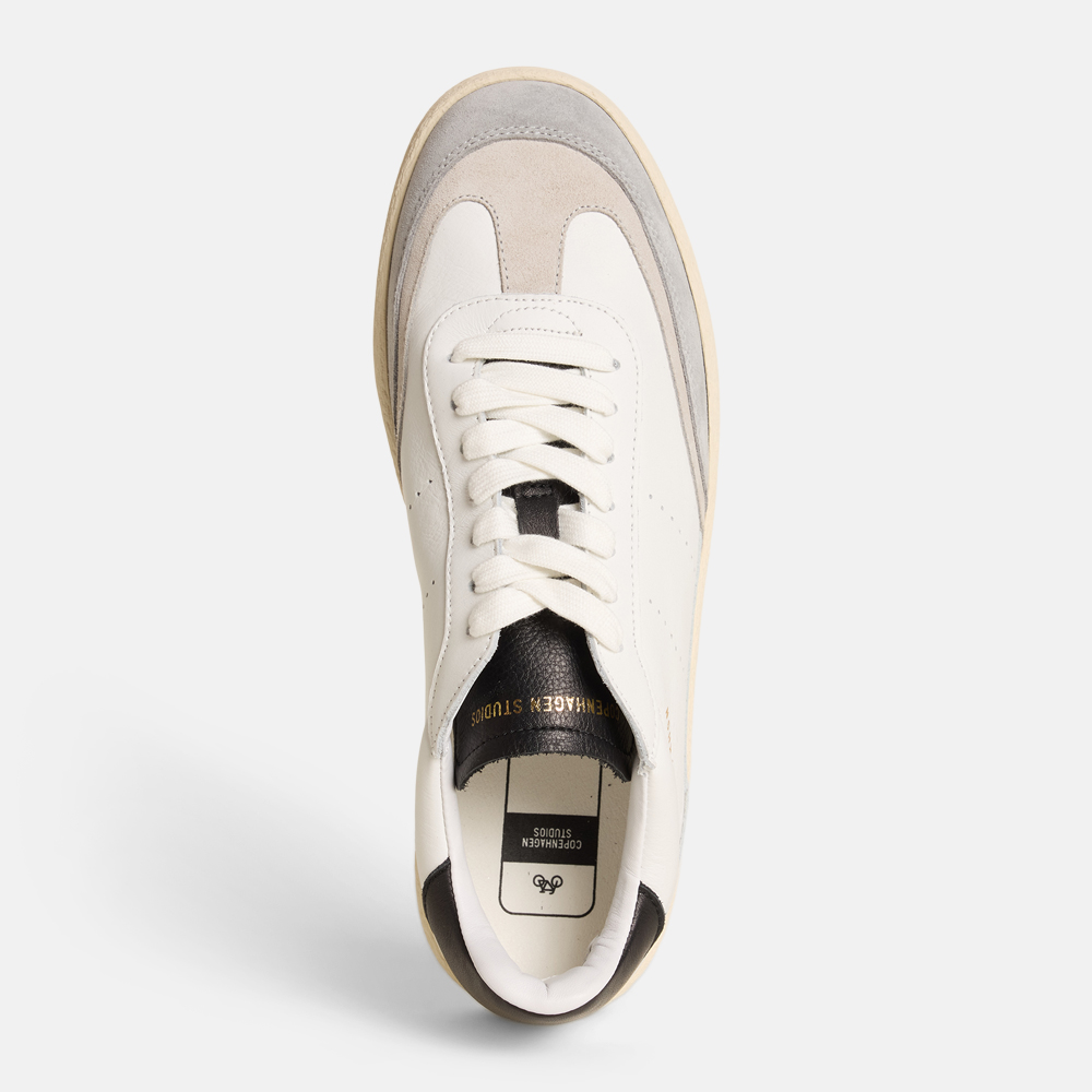 Super Flea Market+Copenhagen Studios+White sneakers+Toni Garrn3